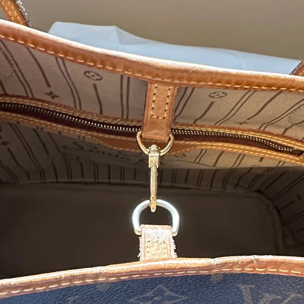 Louis Vuitton Dark Brown Monogram Tote size MM Very good condition with tags - Picture 13 of 16